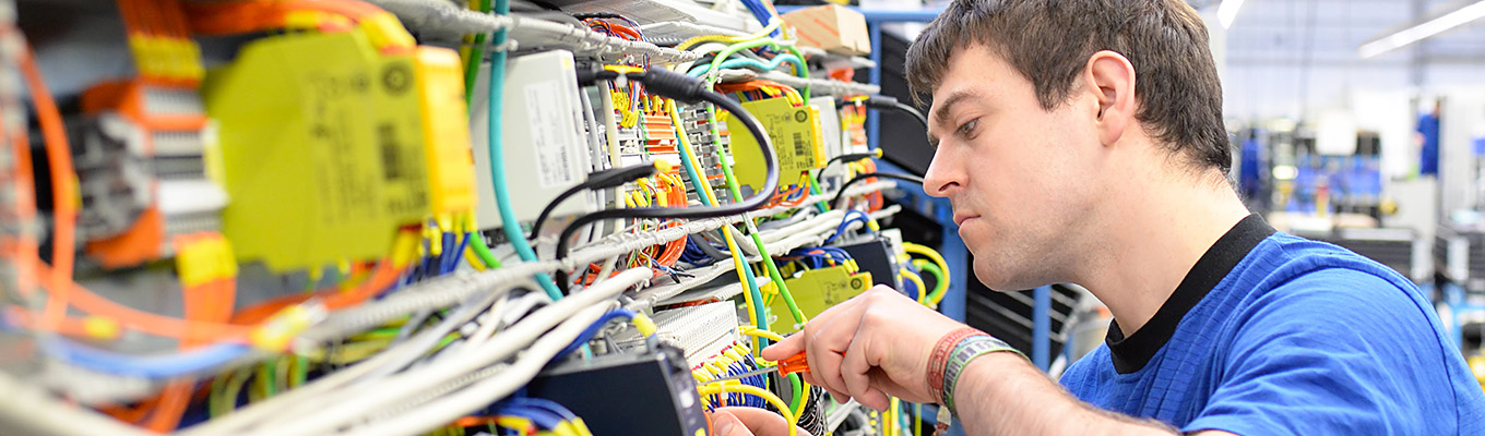 Neue Wege in der Elektrotechnik: Wer an elektrischen Anlagen arbeitet, braucht mehr als technisches Geschick